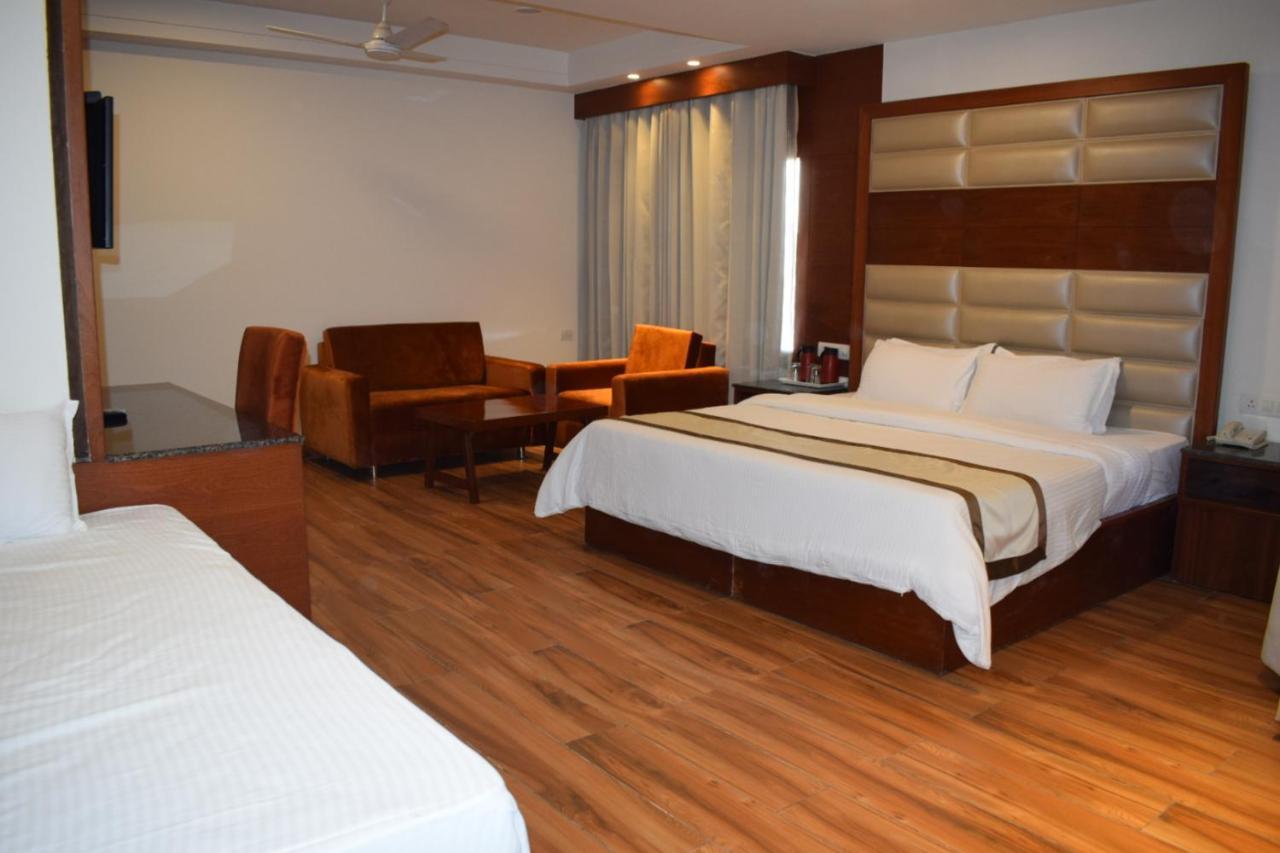 Hotel Ambica Katra Katra  Luaran gambar