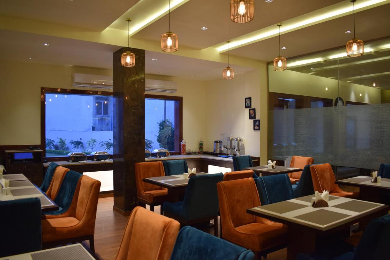 Hotel Ambica Katra Katra  Luaran gambar