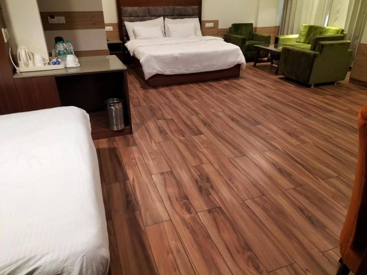 Hotel Ambica Katra Katra  Luaran gambar