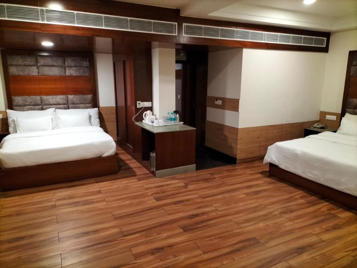 Hotel Ambica Katra Katra  Luaran gambar