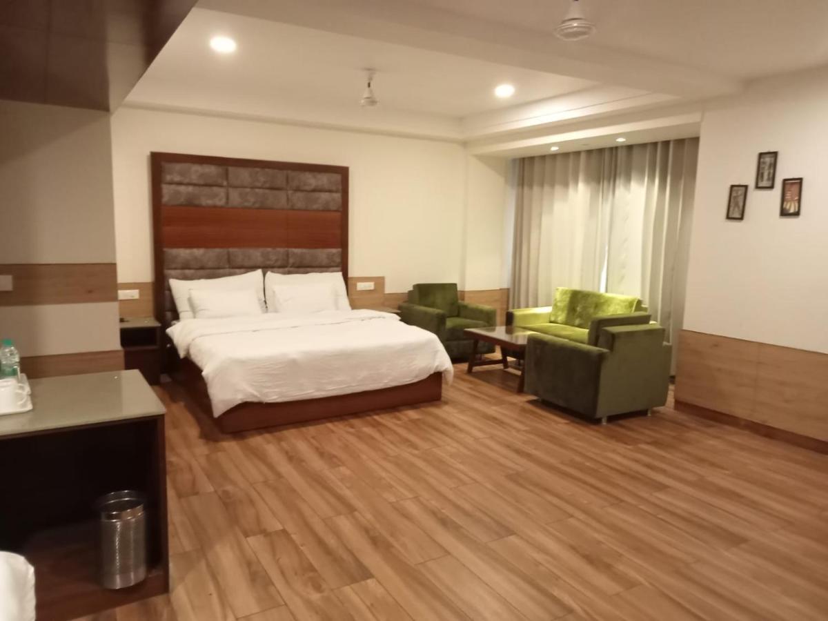 Hotel Ambica Katra Katra  Luaran gambar