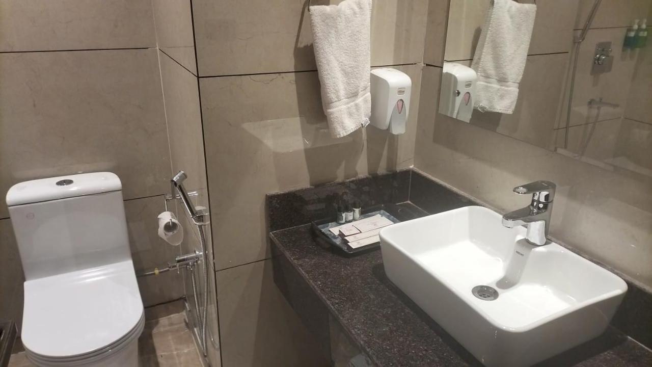 Hotel Ambica Katra Katra  Luaran gambar