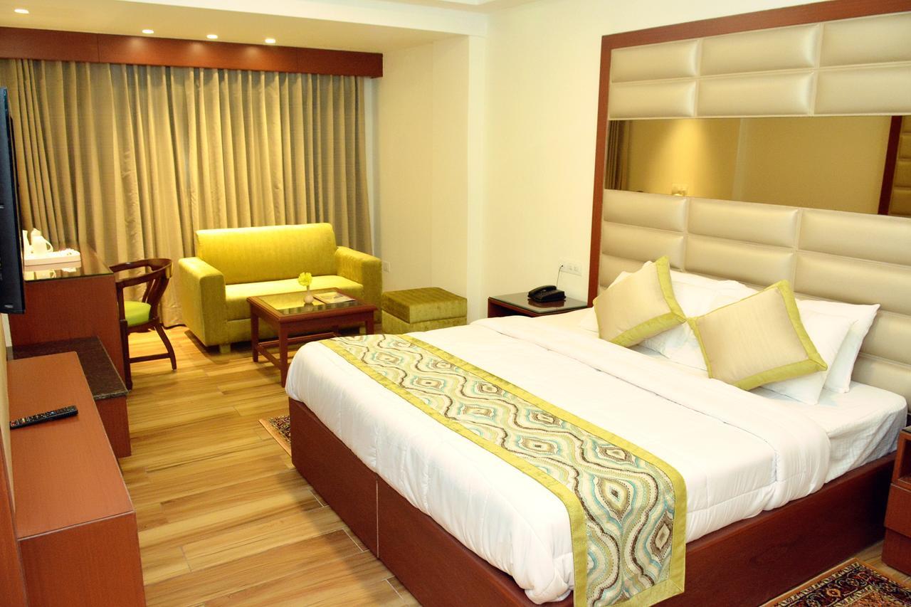 Hotel Ambica Katra Katra  Luaran gambar
