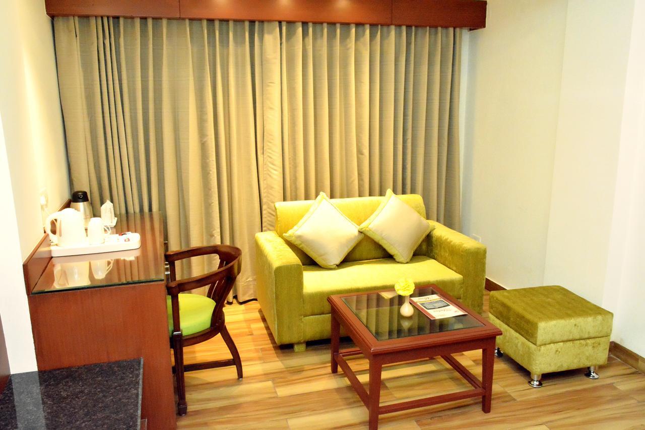 Hotel Ambica Katra Katra  Luaran gambar