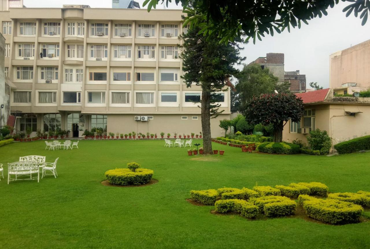 Hotel Ambica Katra Katra  Luaran gambar